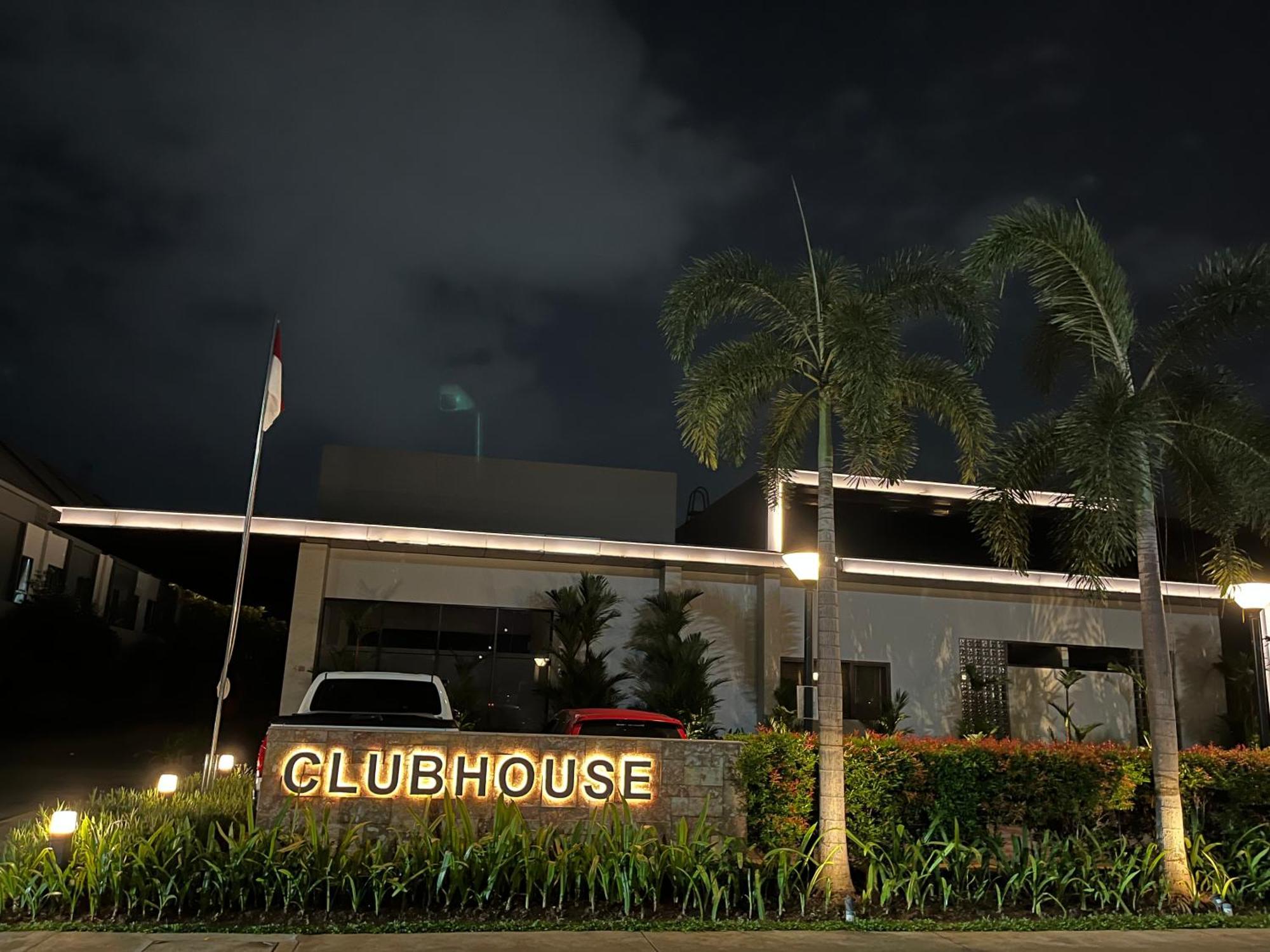 2 Floor Cozy House In Wisteria Jakarta Garden City Exterior photo
