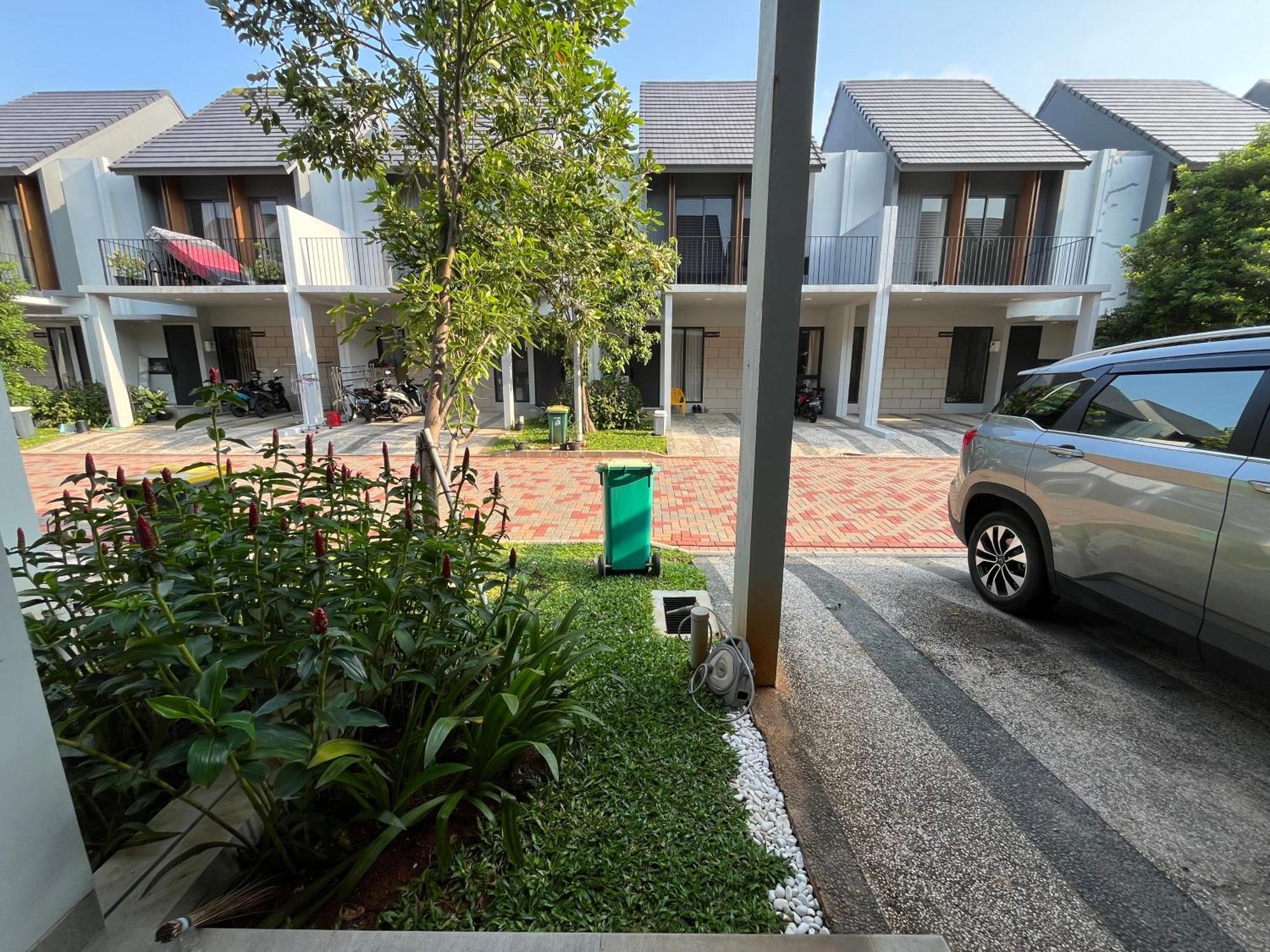 2 Floor Cozy House In Wisteria Jakarta Garden City Exterior photo